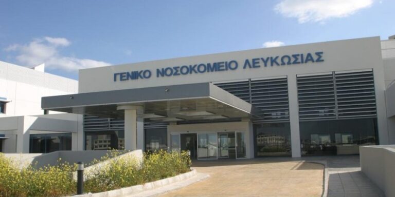 Νέα περιστατικά θερμοπληξίας λόγω καύσωνα-Αυξημένες επισκέψεις σε νοσηλευτήρια