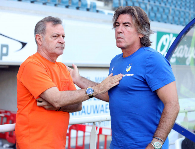 ΕΧΟΥΝ ΛΟΓΟΥΣ…