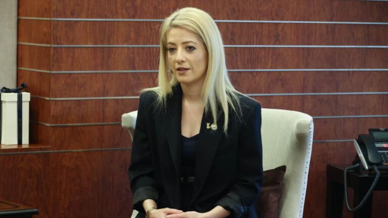 Αννίτα για δηλώσεις Αβέρωφ: «Να μην γίνονται μακρόπνοοι σχεδιασμοί;»