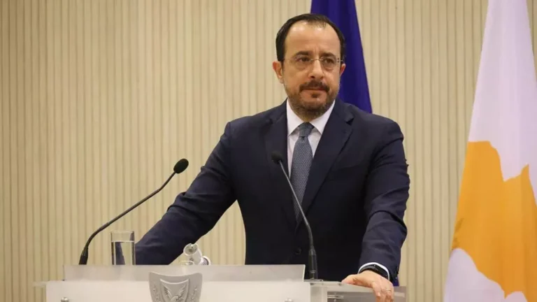 Κατρακυλάει η δημοτικότητά του Χριστοδουλίδη! (ΝΕΑ ΕΡΕΥΝΑ «Φιλελεύθερου»)