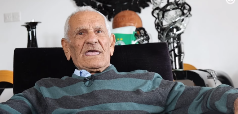 Ο 92χρονος που συγκινεί μιλώντας για την Ομόνοια! (ΒΙΝΤΕΟ)