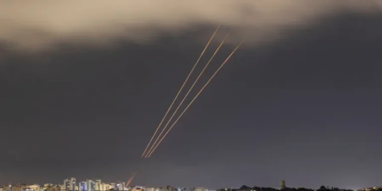 LIVE ΒΙΝΤΕΟ: Η επόμενη μέρα της ιρανικής επίθεσης στο Ισραήλ-Αντιδράσεις και σενάρια…