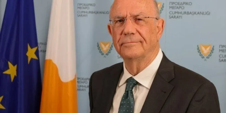 Έκτακτη σύσκεψη στο ΥΠΟΙΚ: Δεν διαφαίνονται κίνδυνοι για την κυπριακή οικονομία