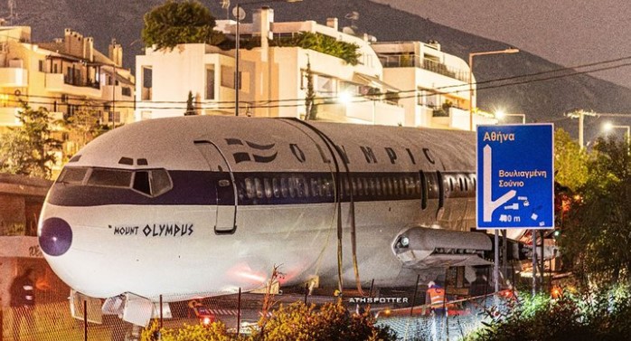 Στη Λεωφόρο Βουλιαγμένης και με κυπριακή σημαία το θρυλικό Boeing 727 της Ολυμπιακής Αεροπορίας (ΦΩΤΟΣ)