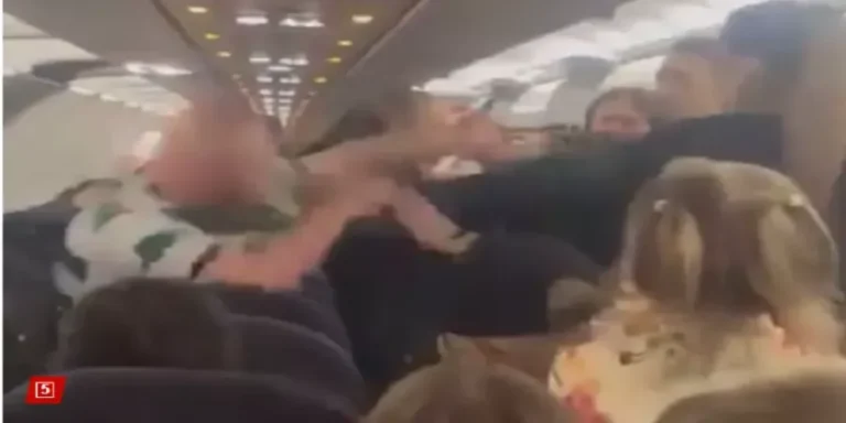 Χαμός σε πτήση: Επιβάτης γρονθοκόπησε αεροσυνοδούς και αστυνομικούς (ΒΙΝΤΕΟ)