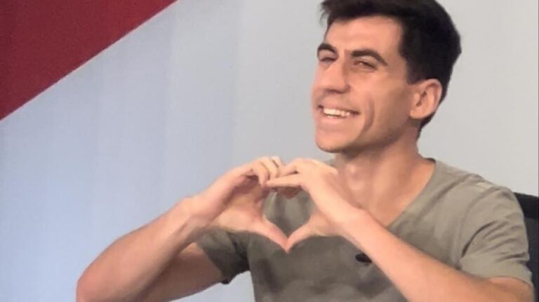 H πρώτη αντίδραση του Φειδία στην ανακοίνωση των exit polls (ΒΙΝΤΕΟ)