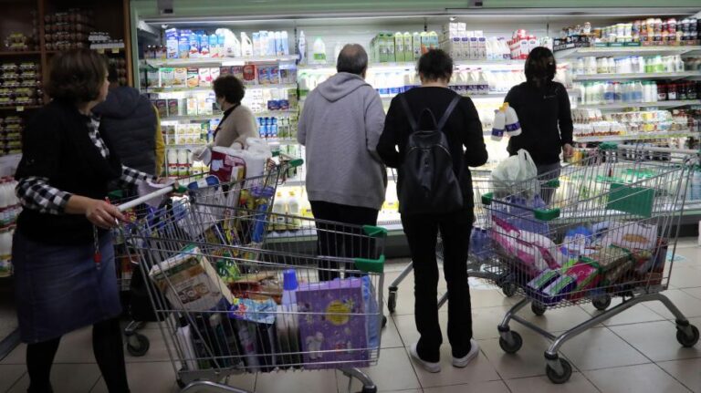 Μειωμένο ρεύμα μέχρι τον Οκτώβριο, μηδενικό ΦΠΑ σε προϊόντα μέχρι τον Σεπτέμβριo!