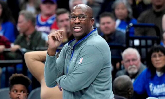 kings-coach-mike-brown-agrees-_084429