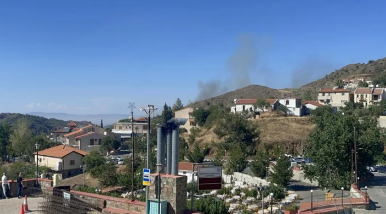 Μπαράζ πυρκαγιών στην επαρχία Λευκωσίας–Νέο μέτωπο στον Φαρμακά