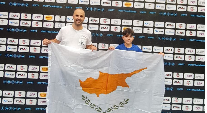 Ο Γιώργος Τζιάμπος στο Αμμάν της Ιορδανίας για τη διάκριση! (ΦΩΤΟΣ)