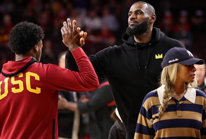 cd4f24c7-lebron-bronny-james