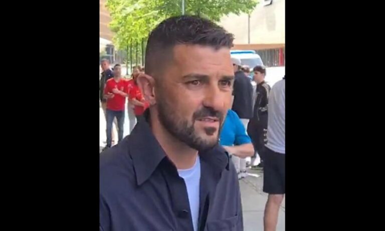 Ο Νταβίντ Βίγια επισκέφθηκε την αποστολή της Ισπανίας στο ξενοδοχείο (ΒΙΝΤΕΟ)