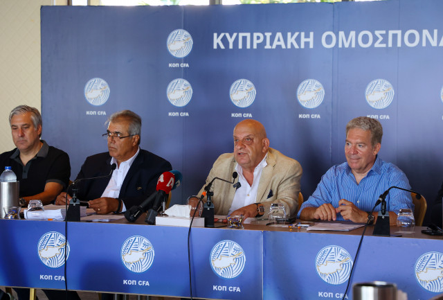 ΦΩΤΟΡΕΠΟΡΤΑΖ από την Γενική Συνέλευση της ΚΟΠ!