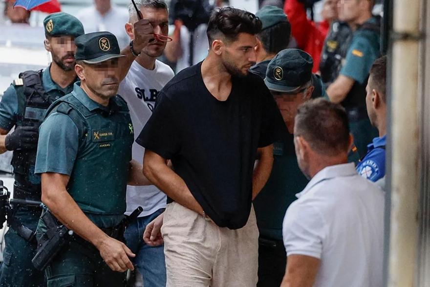 Ελεύθερος μετά τις κατηγορίες για σεξουαλική επίθεση ο Μιρ…