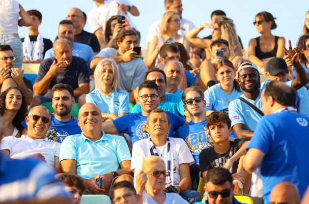 ΧΑΜΟΓΕΛΑΣΤΟΙ…