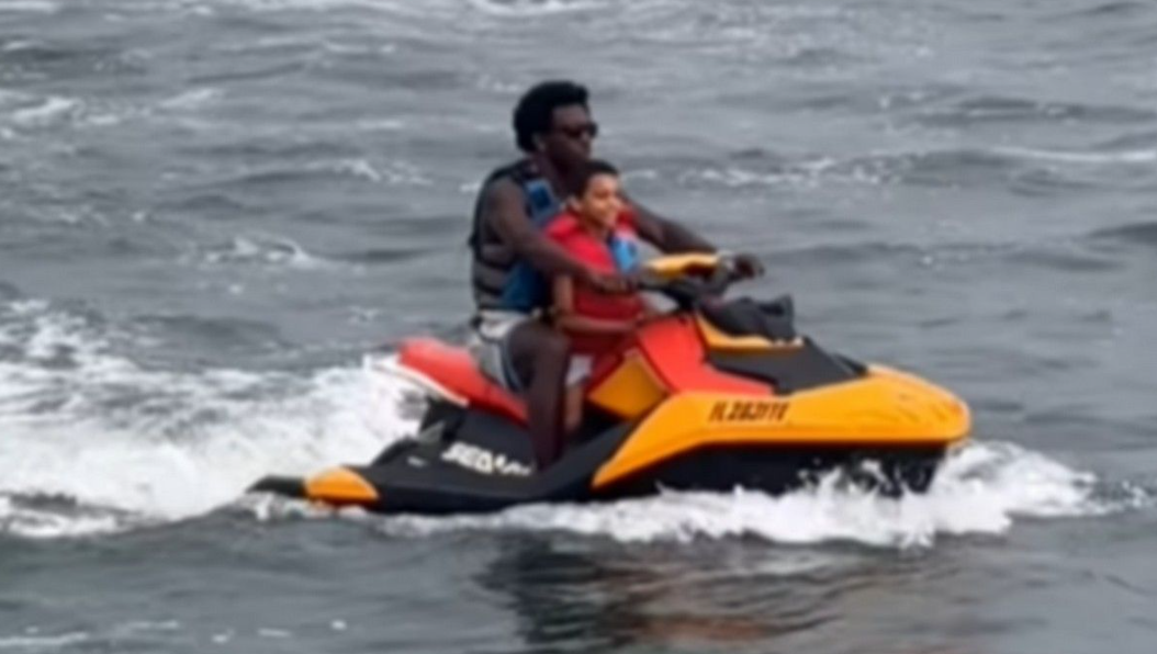Ο Ναν απολαμβάνει το Μαϊάμι και το jet ski με τον γιο του! (ΒΙΝΤΕΟ)