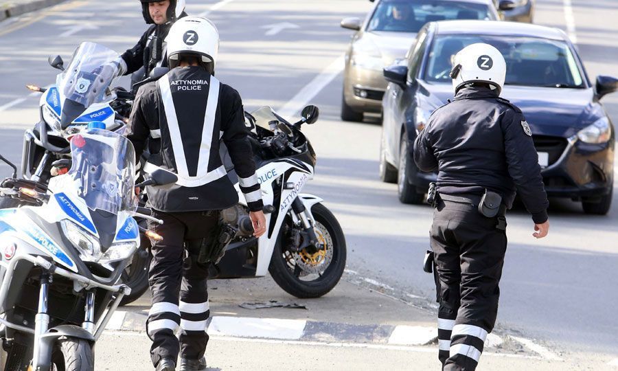 Αυτούς ψάχνει η αστυνομία για κλοπή από καφεστιατόριο… (ΦΩΤΟ)