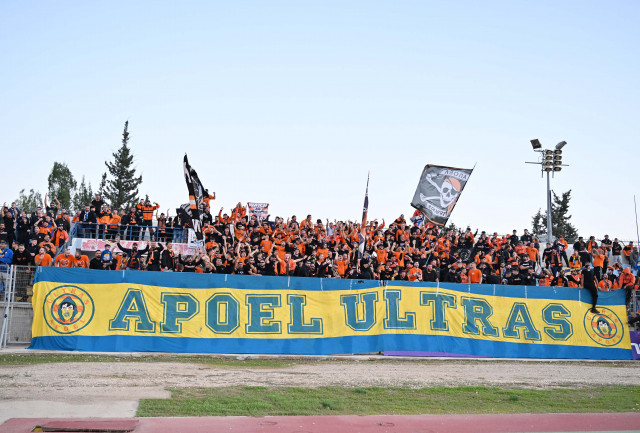 apoel portokali apoelistes apoel kosmos opadoi