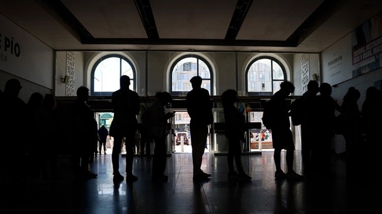 Ξημέρωσε με ρεύμα σε Ισπανία και Πορτογαλία-Πρόβα για το «Zero Day» το εφιαλτικό μπλακ άουτ;